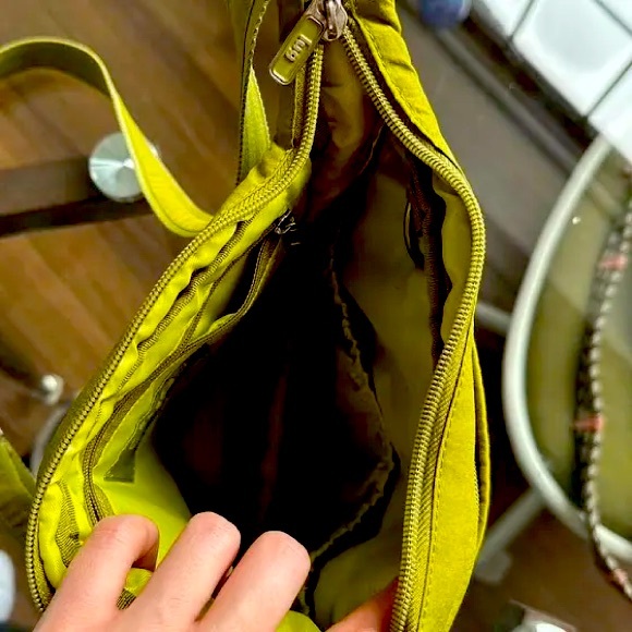 Lug pistachio green purse - Picture 2 of 6